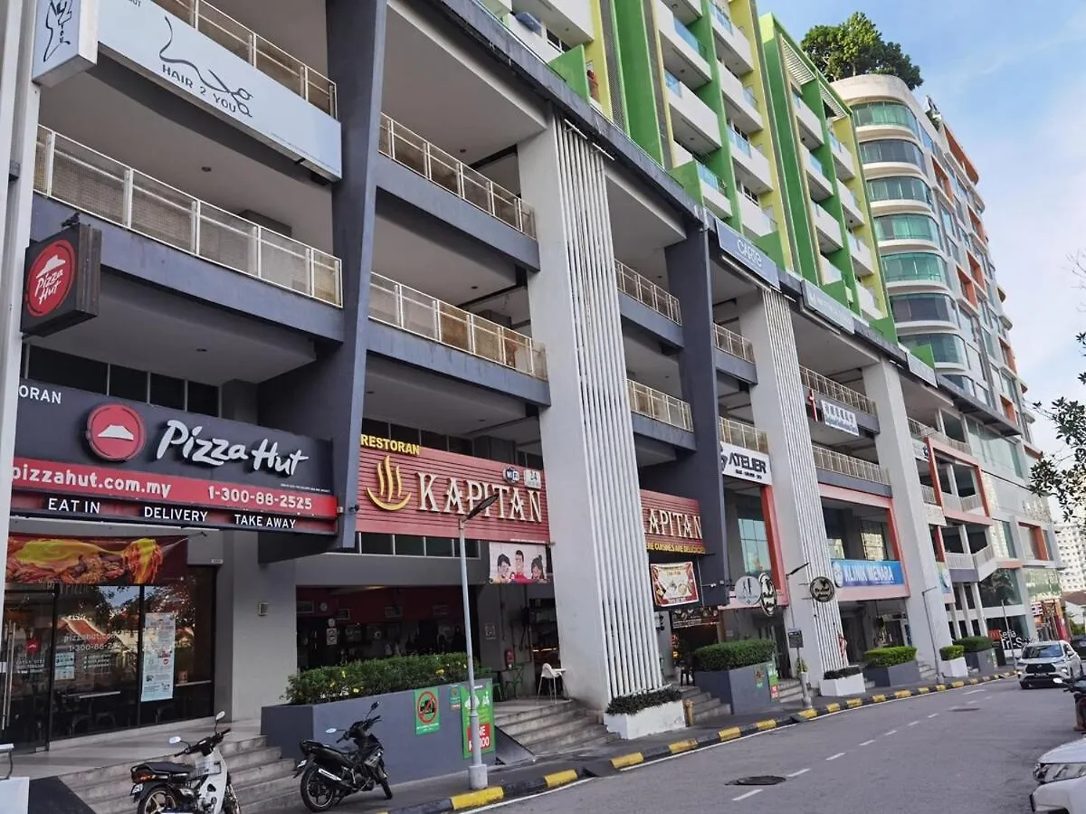 Apartment 2Br Lively City View Family Suite#Airport Bayan Lepas